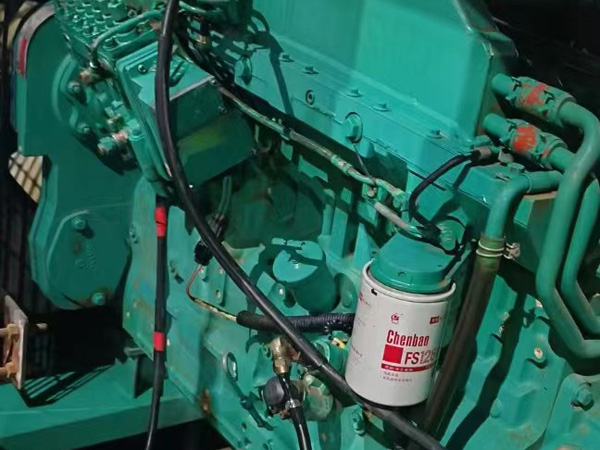 西和如何确定新的发电机组控制系统是否与原系统兼容？